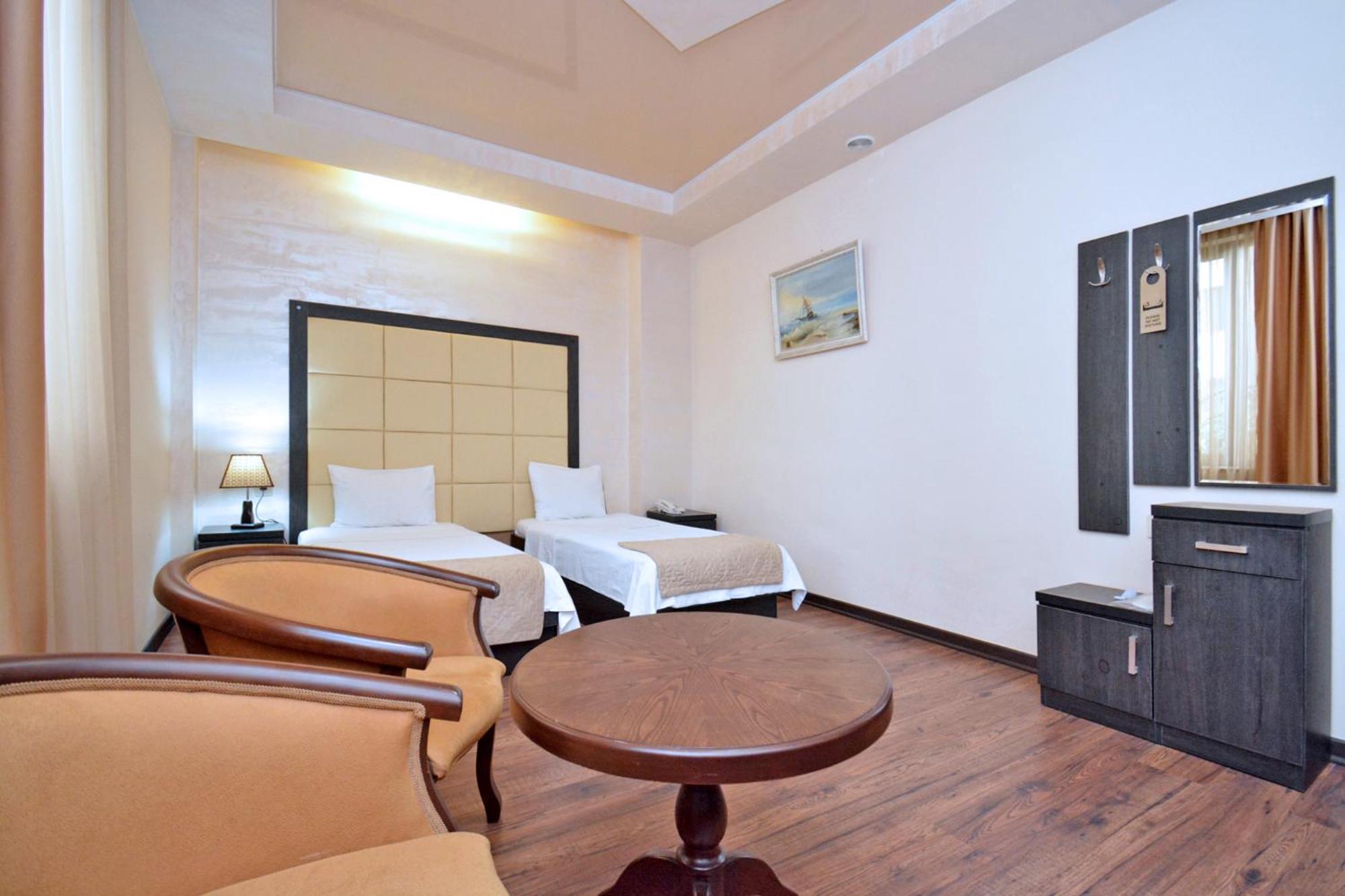 Partez Hotel Yerevan Exterior photo